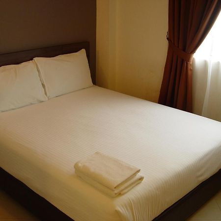 Jb City Hotel Τζόχορ Μπάχρου Δωμάτιο φωτογραφία